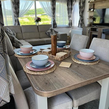 Visma Caravan Llanddwywe Exteriér fotografie