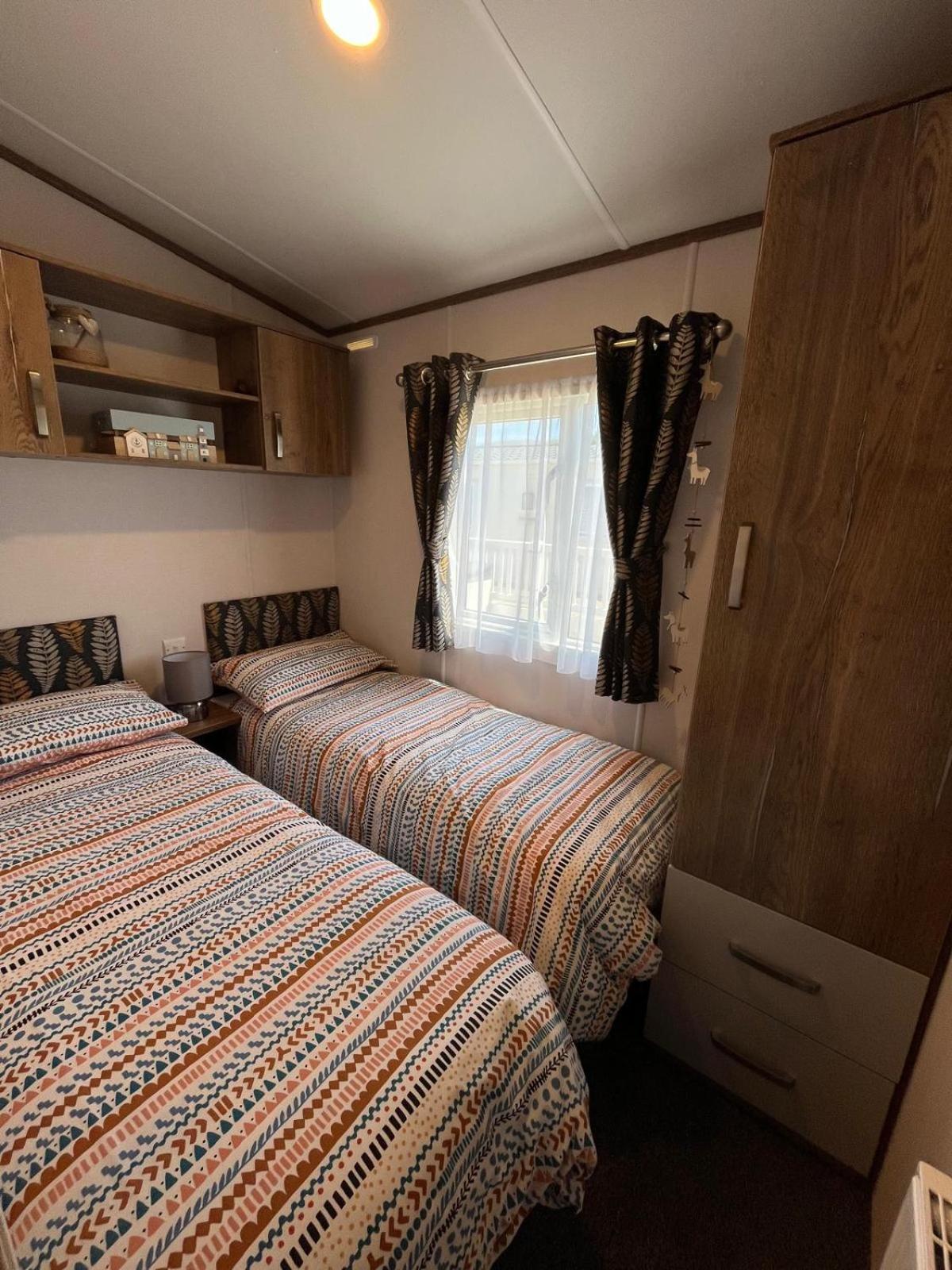 Visma Caravan Llanddwywe Exteriér fotografie