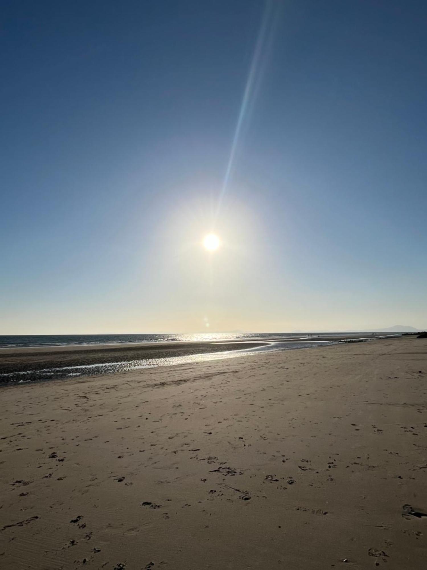 Visma Caravan Llanddwywe Exteriér fotografie